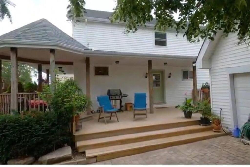 Garden 2 Storey House Ніагара-Фоллс Екстер'єр фото